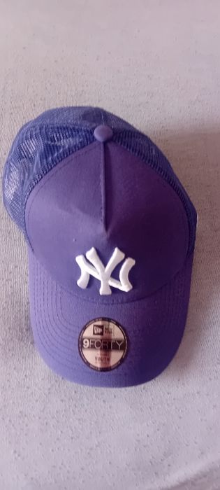 Vând sapca new era albastru închis