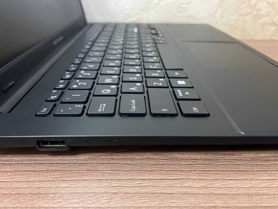 Asus E1504g /Core i3-n305/8Gb Ram/256Gb ssd/intel Uhd Graphics/