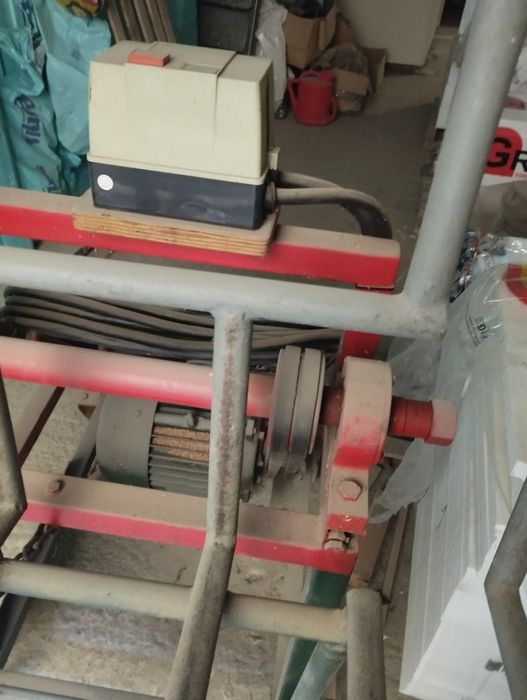 Циркуляр тип Люлка за рязане на дърва