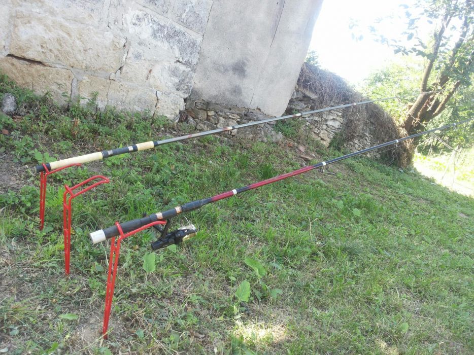 Метални стойки за всички видове въдици.