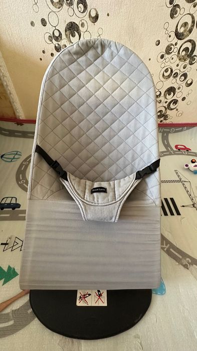 Продам ШЕЗЛОНГ для детей.