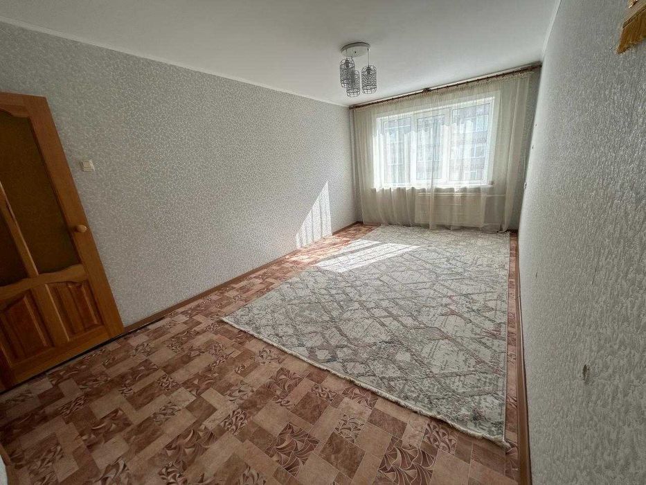 Продам 2 комнатную квартиру в Центре!