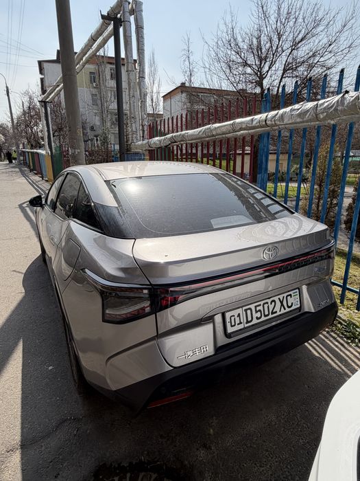 Tayota bz3 2024 yil, 7000 km yurgan, novvot rang, 100% elektr