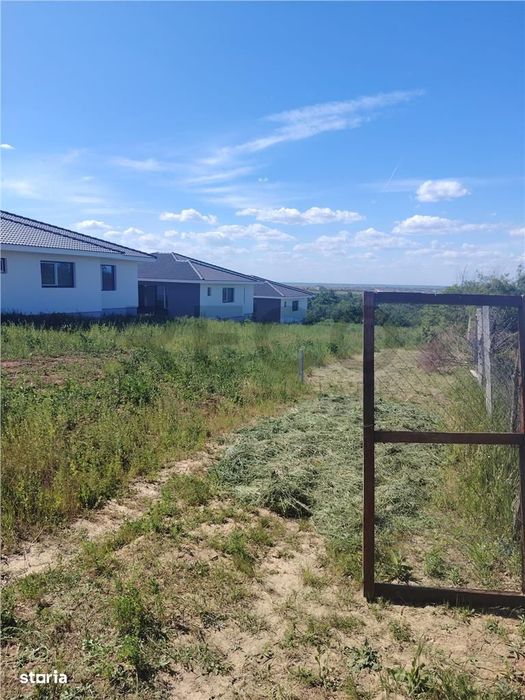 RECO Teren intravilan Paleu