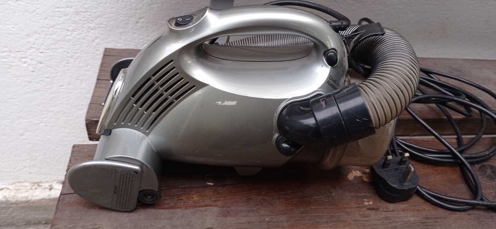 Прахосмукачка Home-tek HT807