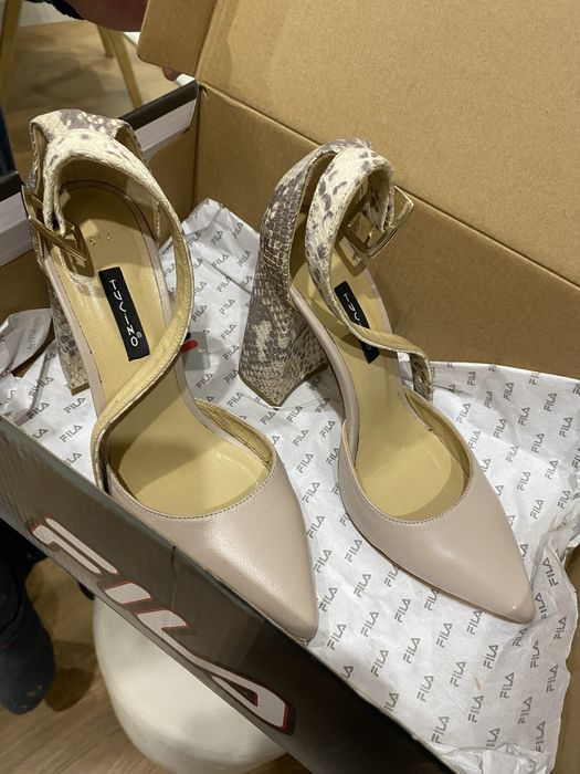 Туфли на каблуке