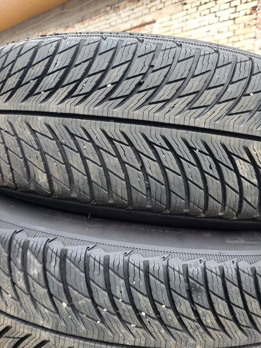 4 бр зимни 215/65/17 Michelin