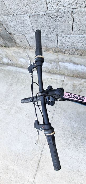 Продавам колело B'Twin черно