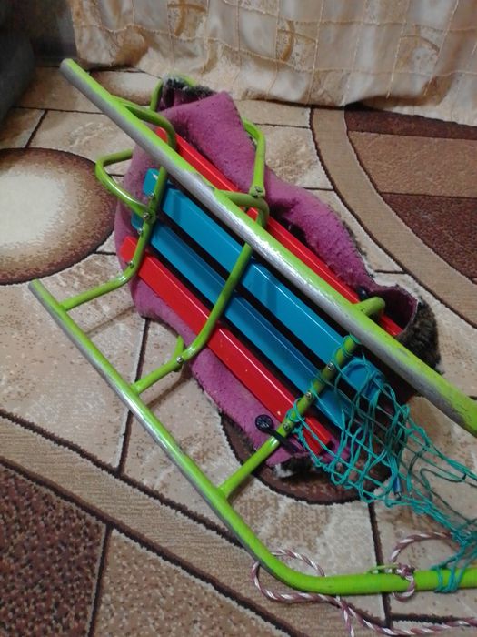 Продам детские санки.