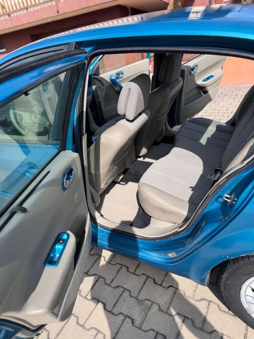 Vând Renault megane 2