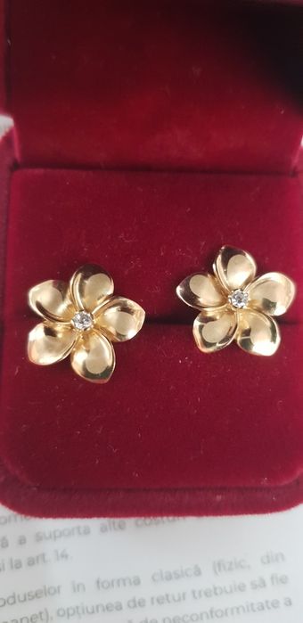 Cercei din aur de 14k floare