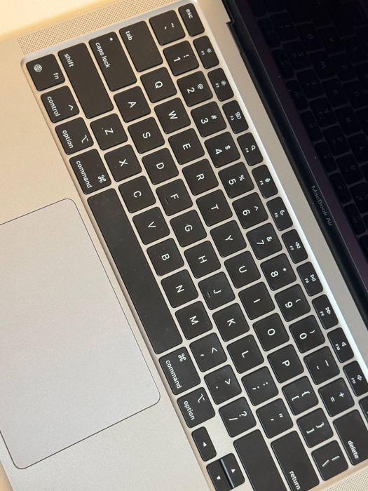 MacBook Air 13 2020 M1 93% | т29456