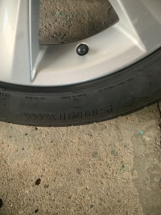 Шины с дисками  R17