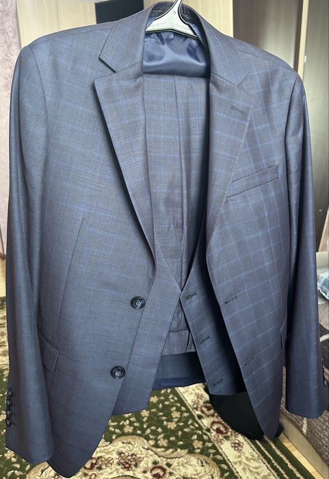 Мужской костюм размер 46