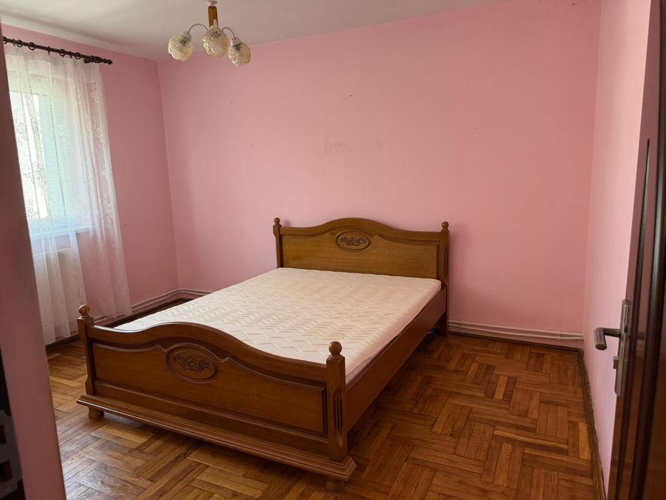 Închiriez apartament 2 camere decomandate