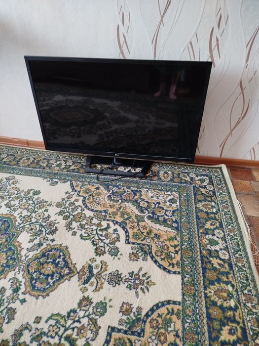 Продам телевизор LG