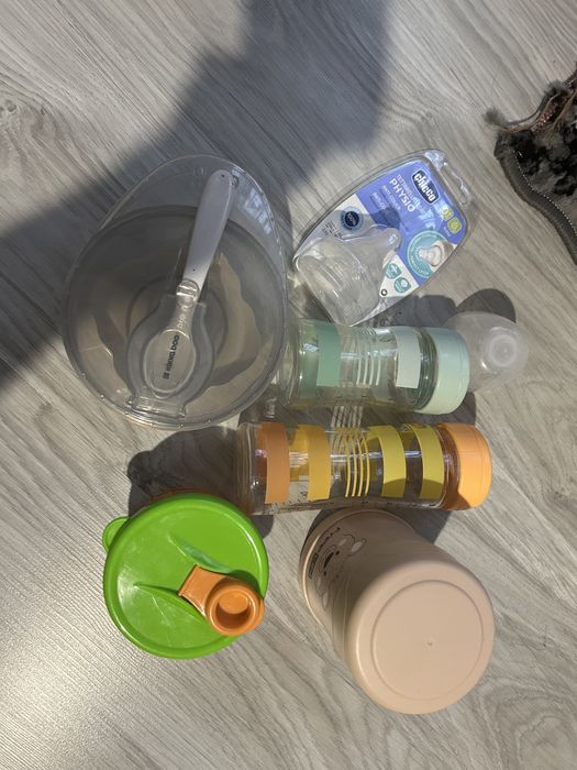 Шишета 2 бр. +биберни 0+ чисто нови ,комплект за хранене