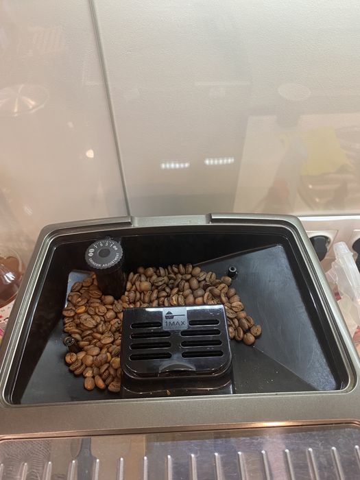 Кофе машина Delonghi