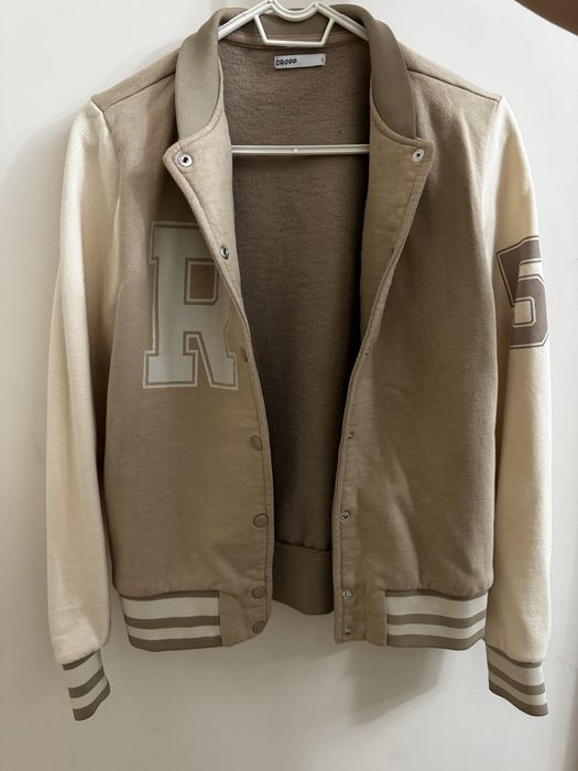 Дрехи/ якета/ сака