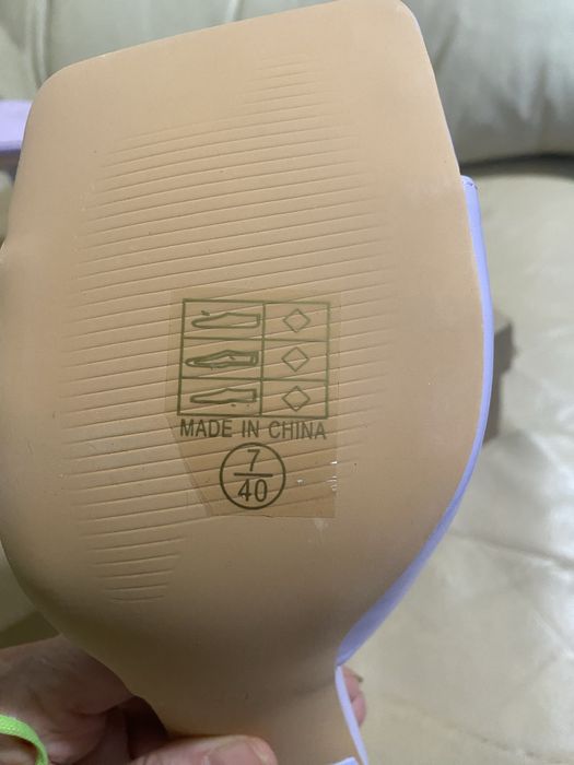 Дамски чехли на ток