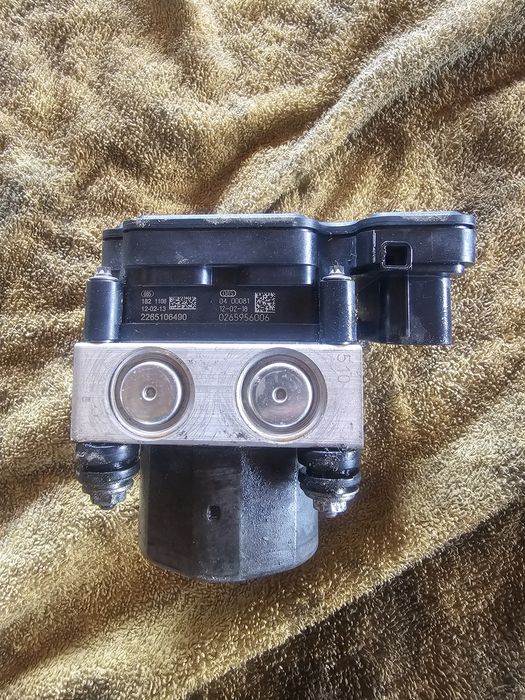 Pompa ABS / Unitate ABS Cod: A0094316412 0265956006 2265106513 0265242506 Mercedes-Benz A-Class W176 [2012 - 2015]