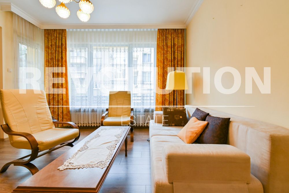 Дава се под наем Тристаен апартамент в София, Лозенец - 97 кв.м за 850 € - Снимка #1