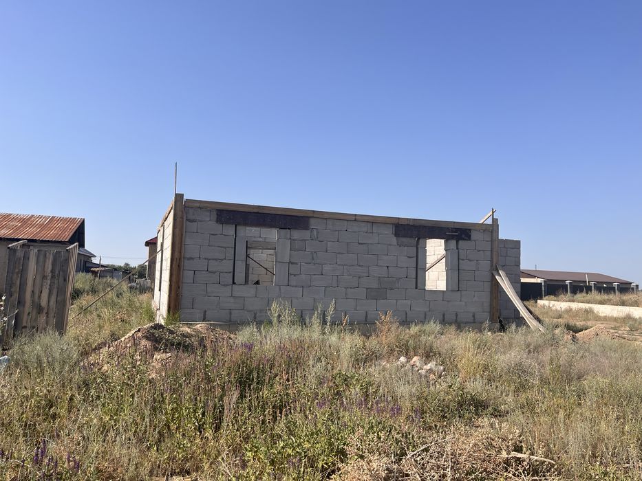 Продам дом недостроенный