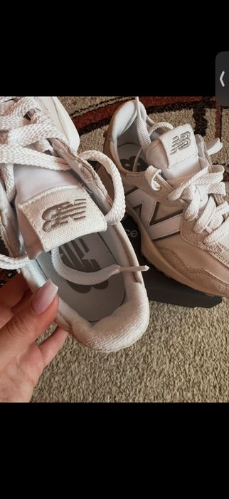 Adidași new balance 327