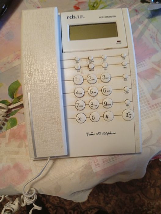 Telefon fix cu tastatură