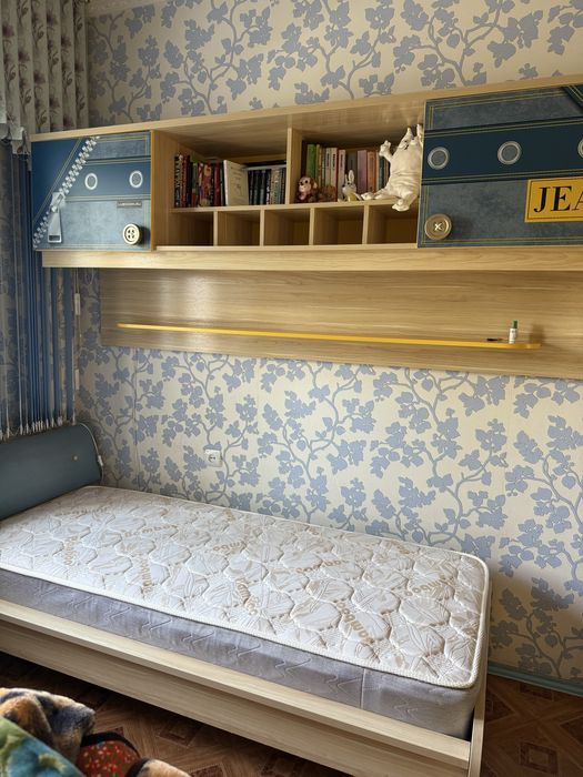 Продам спальный гарнитур JEANS (подростковый)