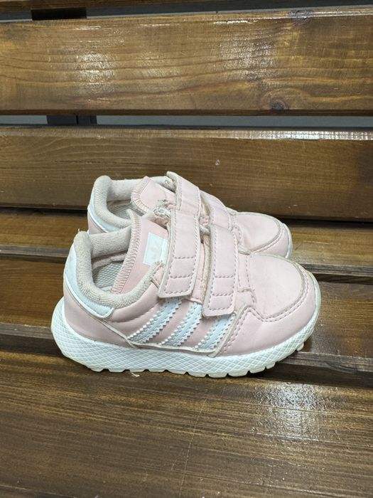 Кроссовки adidas оригиналы