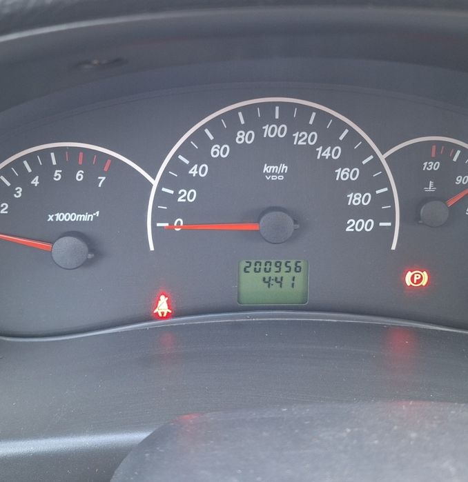 Продаю ваз приора