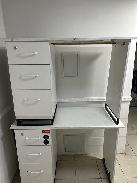 Продам столы в хорошем состоняни