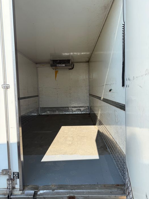 Термоизолиран фургон ивеко 2018