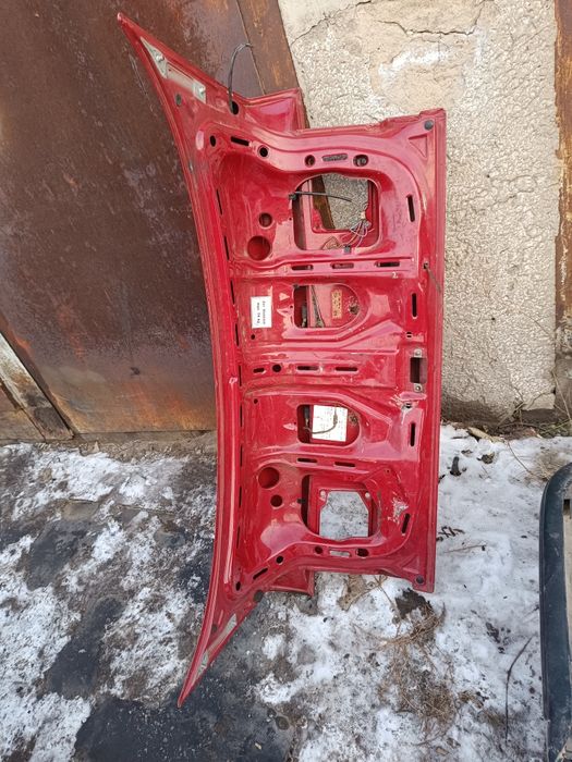 Крышка багажника Ауди 80 б3