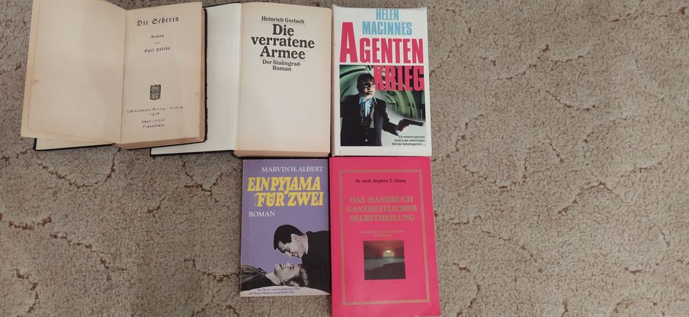 Vând carti in lb germana