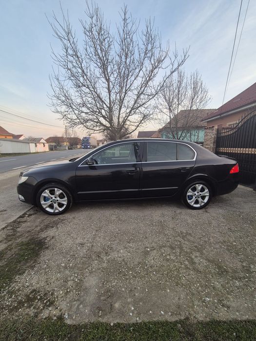 Skoda superb  2.0d 2011