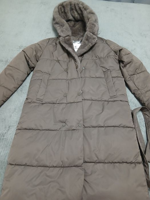Продам пуховик новый
