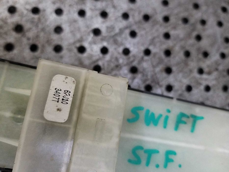 Bloc butoane geamuri electrice stanga fata suzuki swift 3 62j103407t