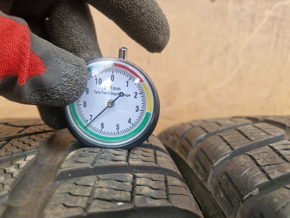 4 Pirelli R19 235/45 зимни гуми runflat DOT3618