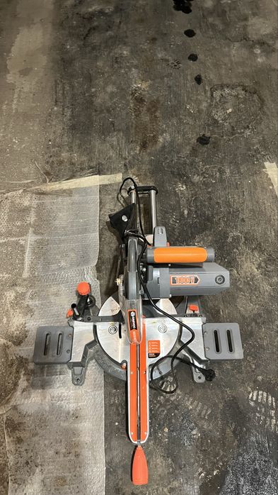 Настолен циркуляр DAEWOO