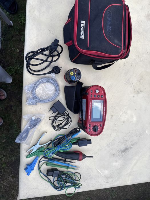 Benning iT 130 TRUE RMS - Mултифункционален тестер за инсталации