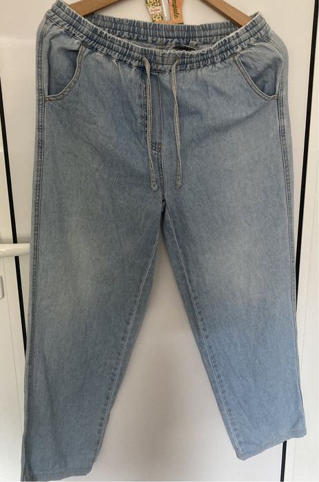 Летни дънкови панталони размер L  8 лв