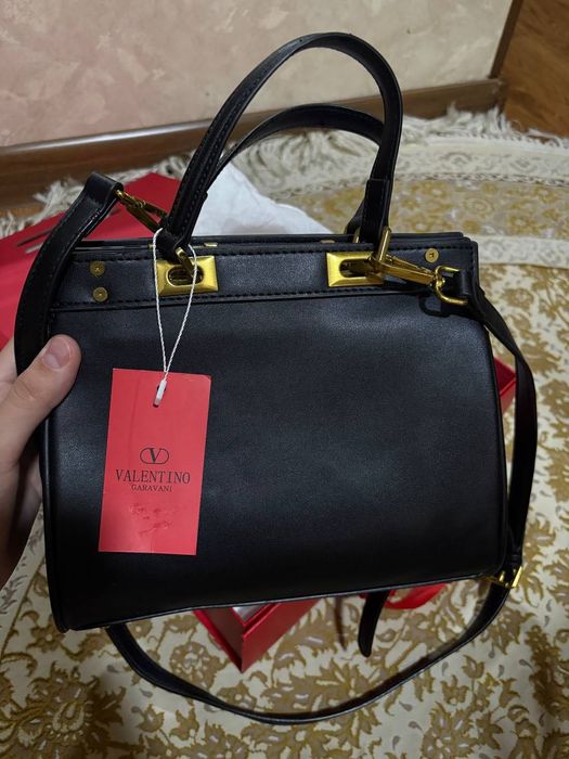Оригинальная сумка Valentino Garavani. Идеал!