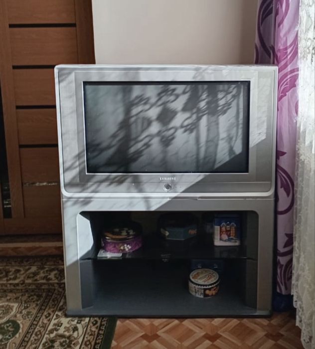 Телевизоры старого образца вдруг кому надо