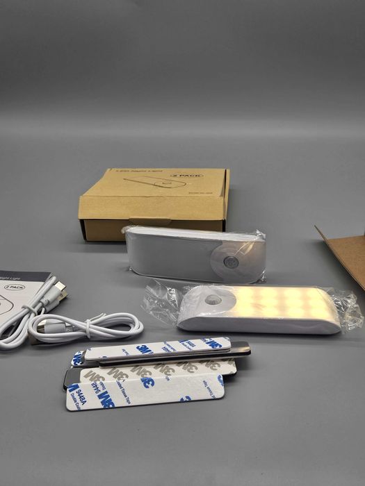 LED лампи със сензор за движение, магнитен монтаж и USB-2 броя
