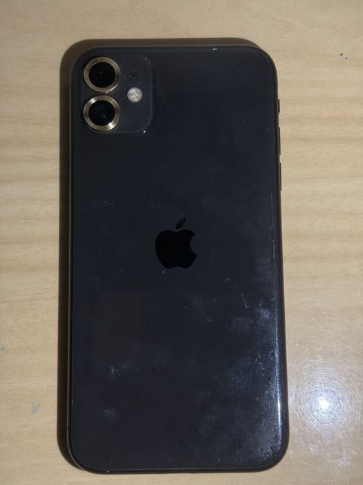 iPhone 11 в хорошем состояни