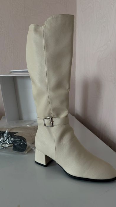 Женские  сапоги осенние новые