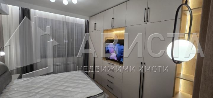 Дава се под наем Двустаен апартамент в София, Център - 60 кв.м за 1250 € - Снимка #5