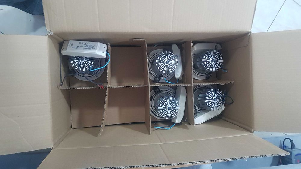 Лед луни за вграждане с променлив ъгъл